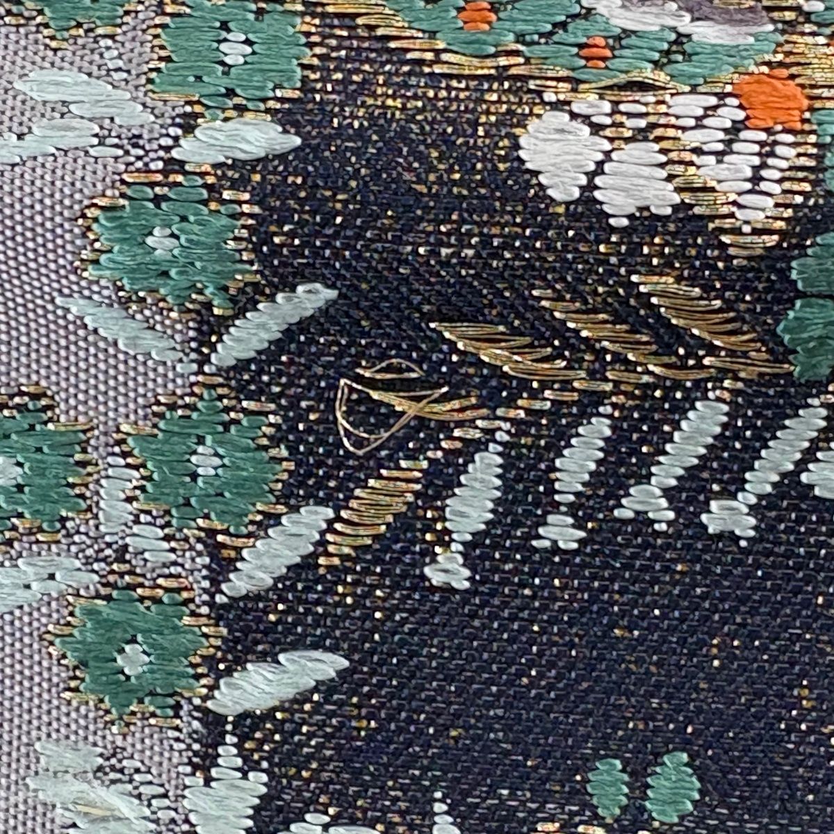 袋帯 グラデーション 大華紋 唐草華文 正絹 六通 黒色 袋帯 秀品 正倉院唐草華文 金糸 黒 六通 正絹 【中古】 - メルカリ