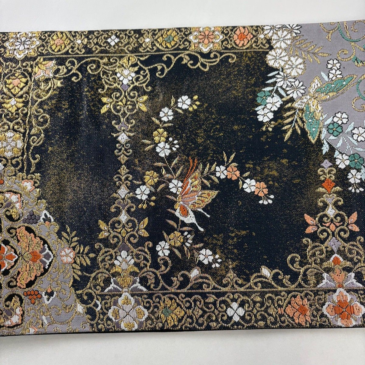 袋帯 秀品 正倉院唐草華文 金糸 黒 六通 正絹 【中古】 - メルカリ
