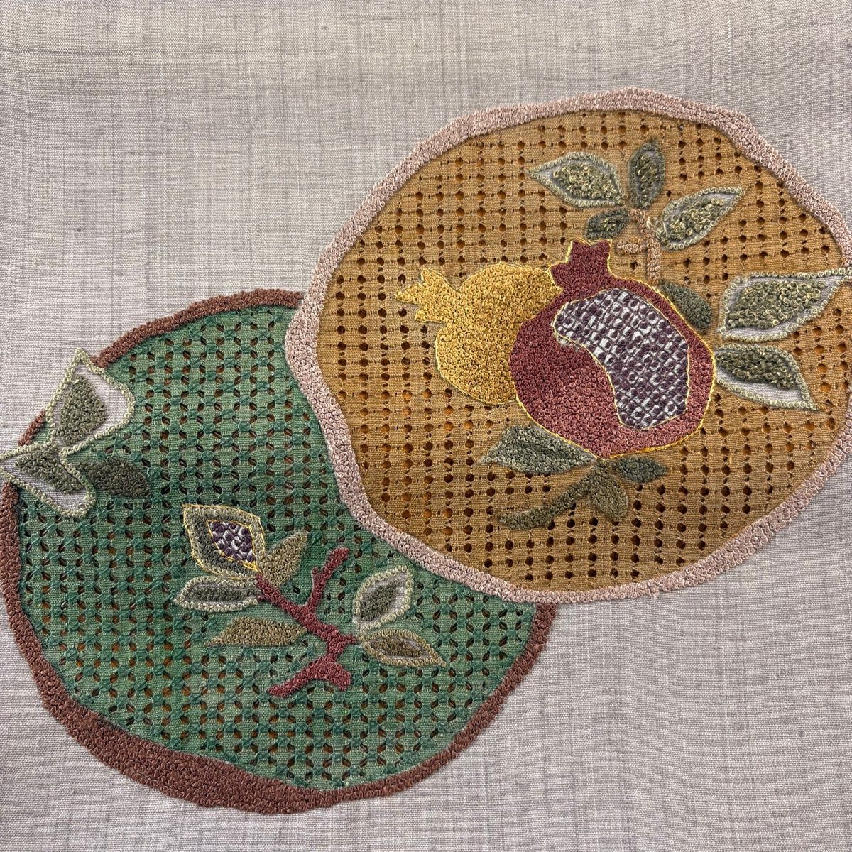 袋帯 秀品 丸文 生り物 刺繍 金糸 灰色 お太鼓柄 正絹 【中古】 - メルカリ