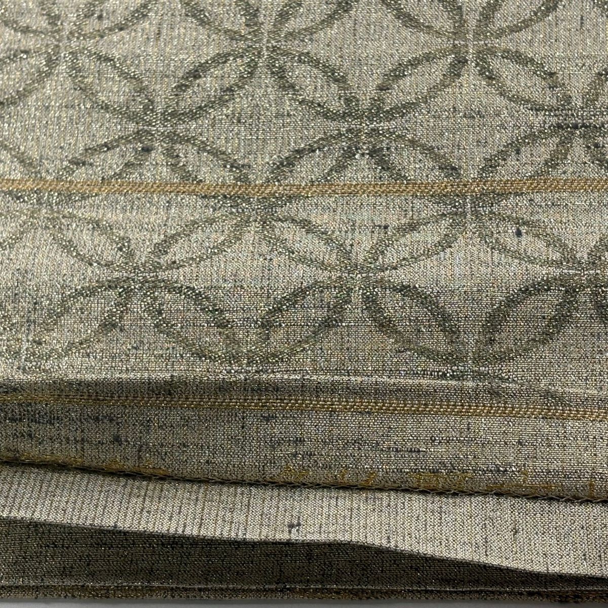 美品】 袋帯 逸品 桝屋高尾 落款 ねん金綴錦 七宝繋ぎ 段縞 箔 金糸