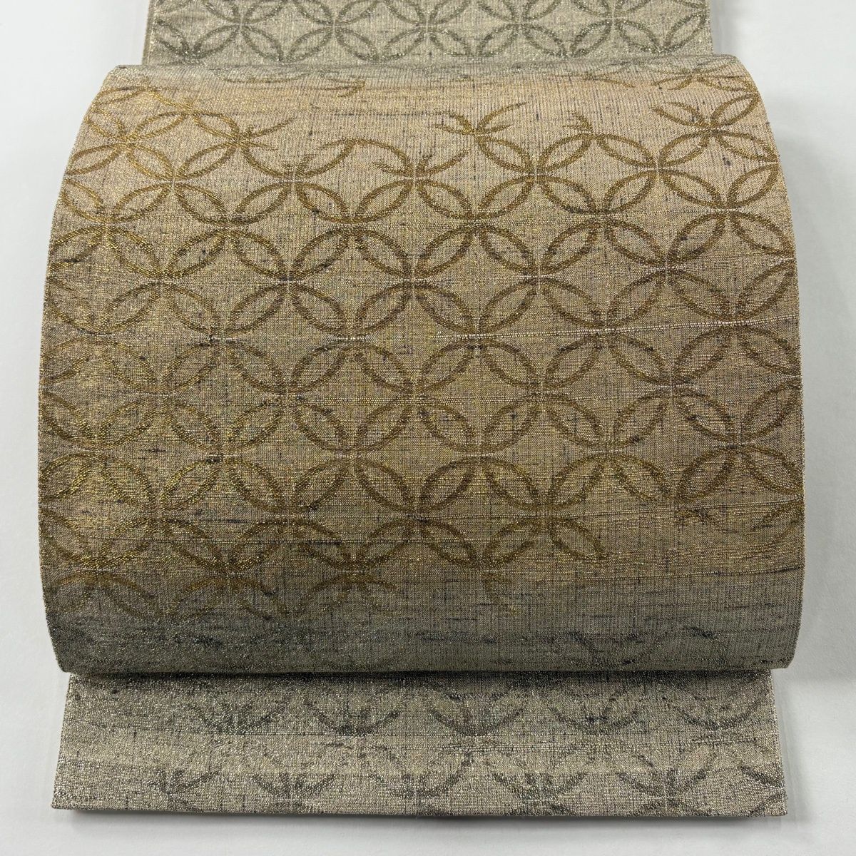 美品】 袋帯 逸品 桝屋高尾 落款 ねん金綴錦 七宝繋ぎ 段縞 箔 金糸