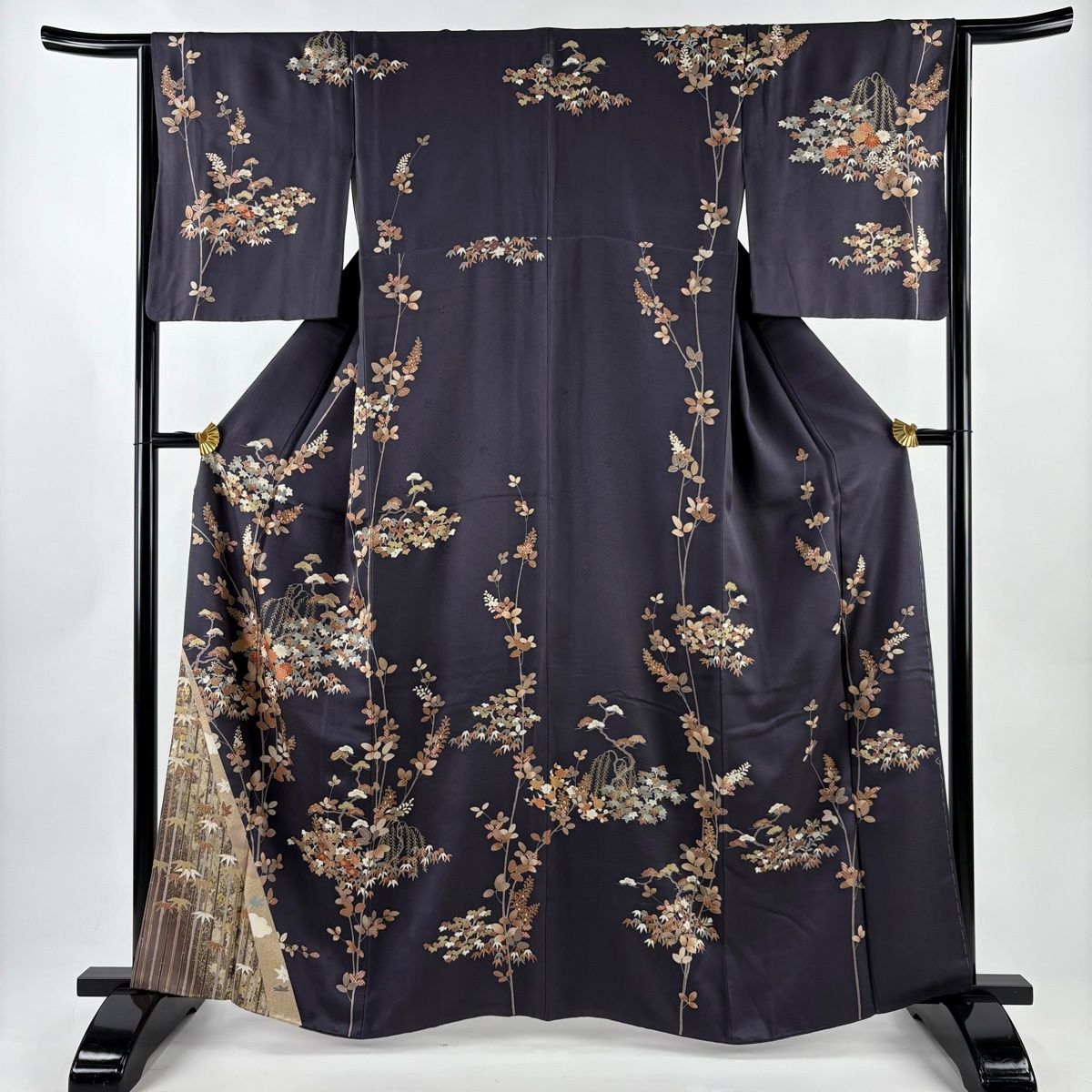 正絹 小紋 黒地 縮緬 流水霞に松竹梅 秋草 正絹 小紋 黒地 縮緬 流水霞