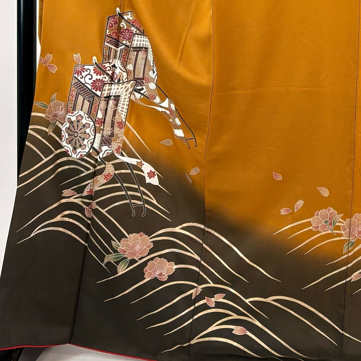 振袖 身丈168 cm 裄丈68 L 袷 御所車 波 金彩 染め分け 山吹茶色 正絹 秀品