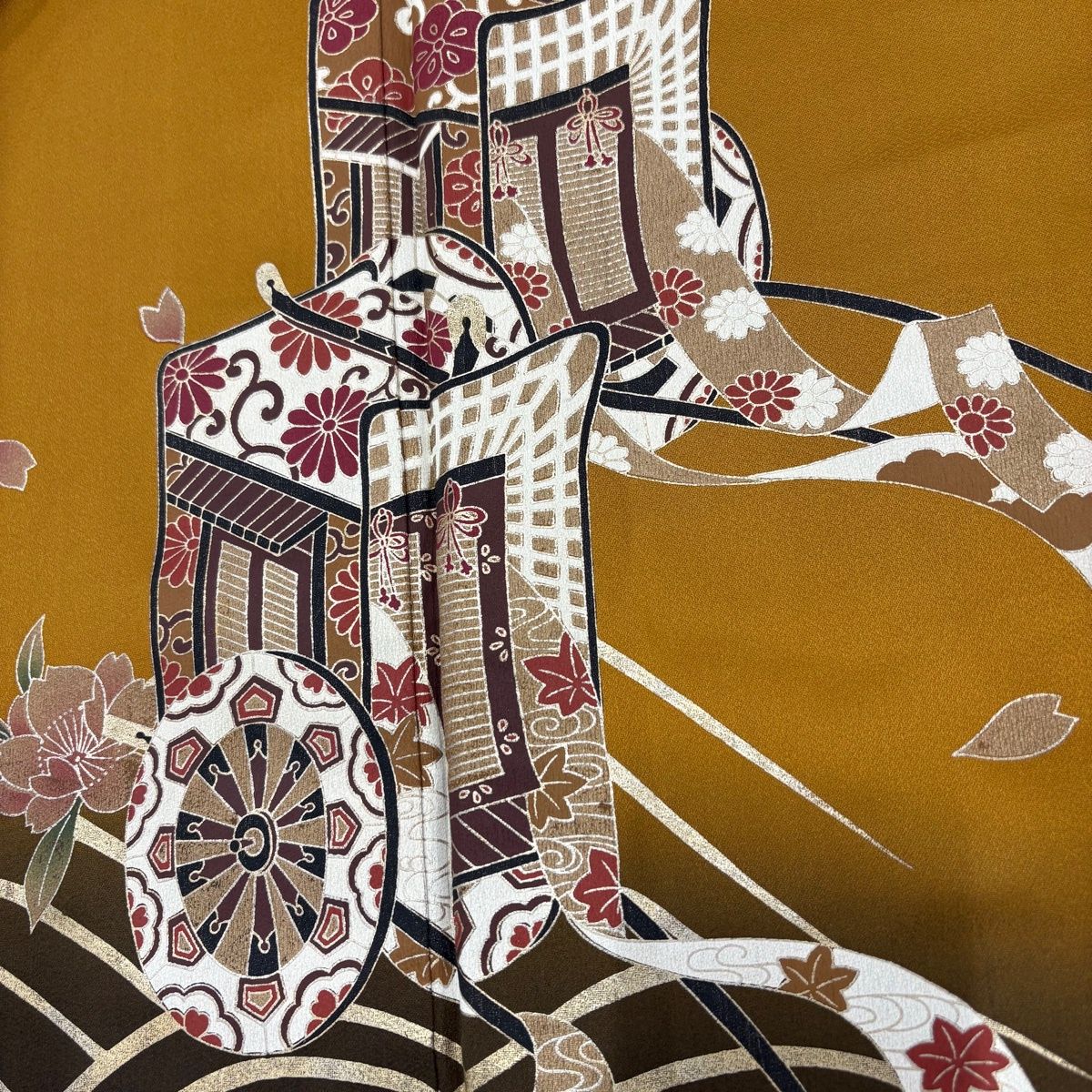  振袖 身丈168 cm 裄丈68 L 袷 御所車 波 金彩 染め分け 山吹茶色 正絹 秀品 振袖 着物