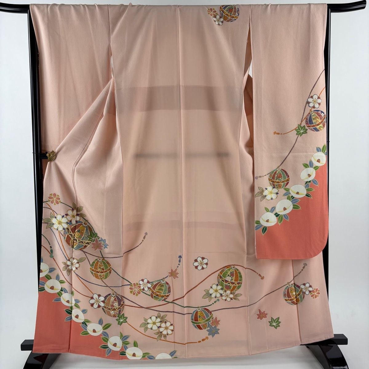 振袖 身丈164 cm 裄丈67 M 袷 桜 手鞠 金糸 金彩 薄ピンク 正絹 秀品