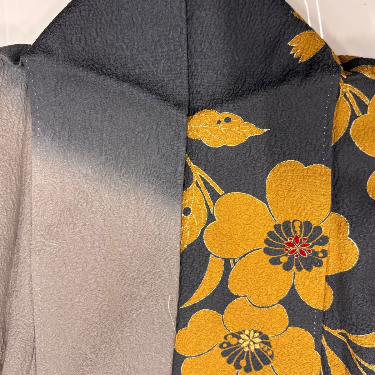  振袖 身丈163.5 cm 裄丈71 L 袷 桜 菱 金彩 染め分け 灰色 正絹 秀品 振袖 着物