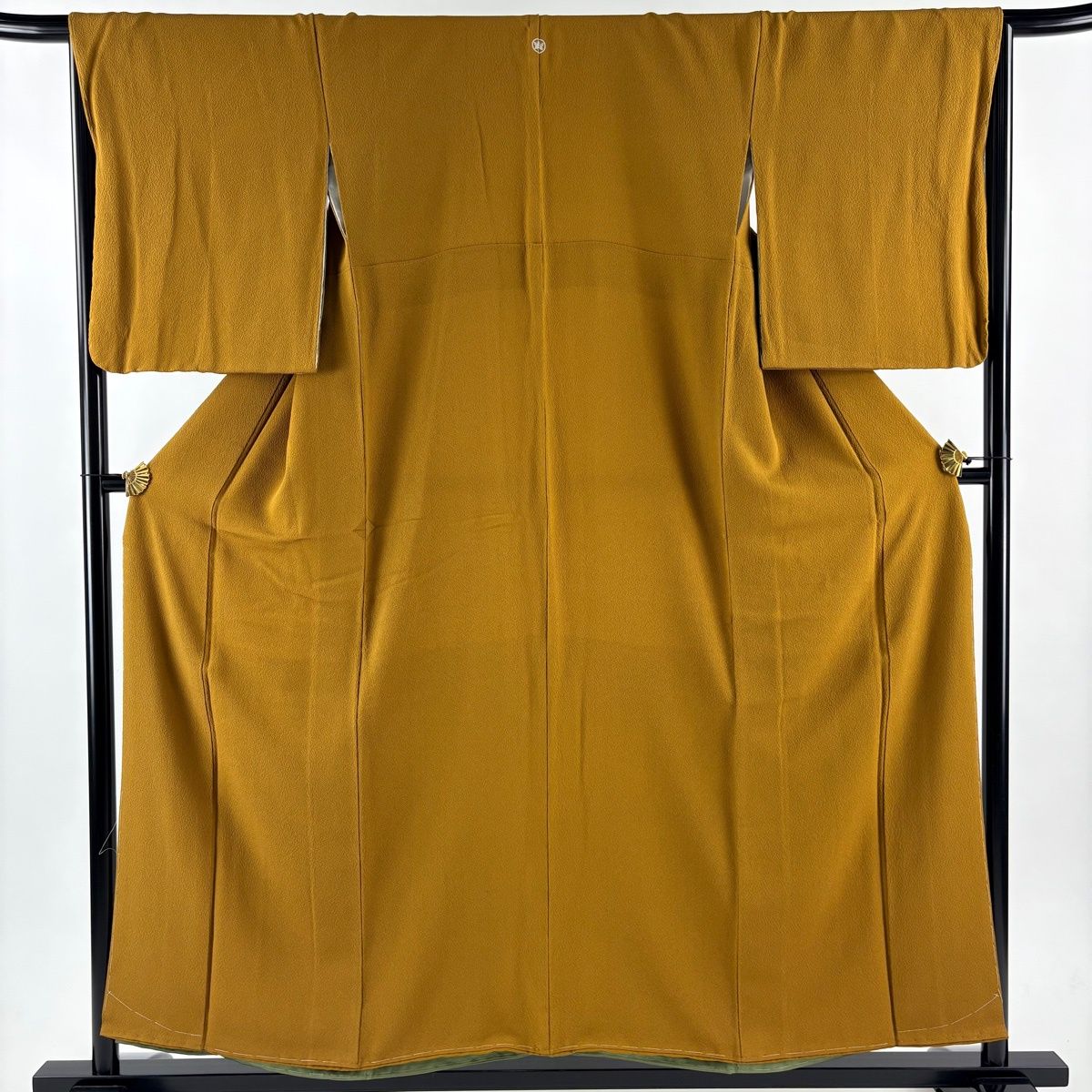 色無地 身丈153cm 裄丈66cm M 袷 花井幸子 やまと 落款 縮緬 山吹茶色