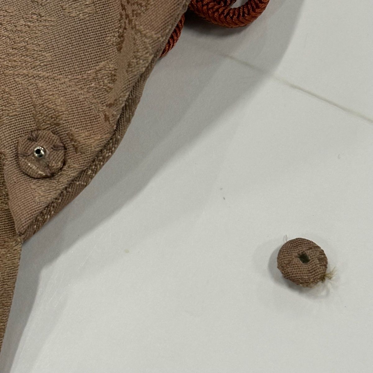  道中着 身丈128.5 cm 裄丈67 M 和装コート 着物衿 地紋 斜縞 薄茶色 正絹 秀品 羽織 着物 浴衣