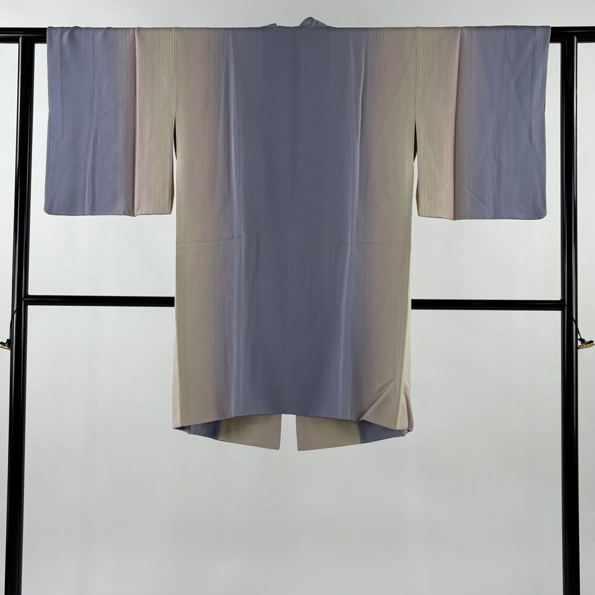 道中着 身丈93 cm 裄丈60.5 S 落款 地紋 縦ぼかし 薄紫 正絹 秀品