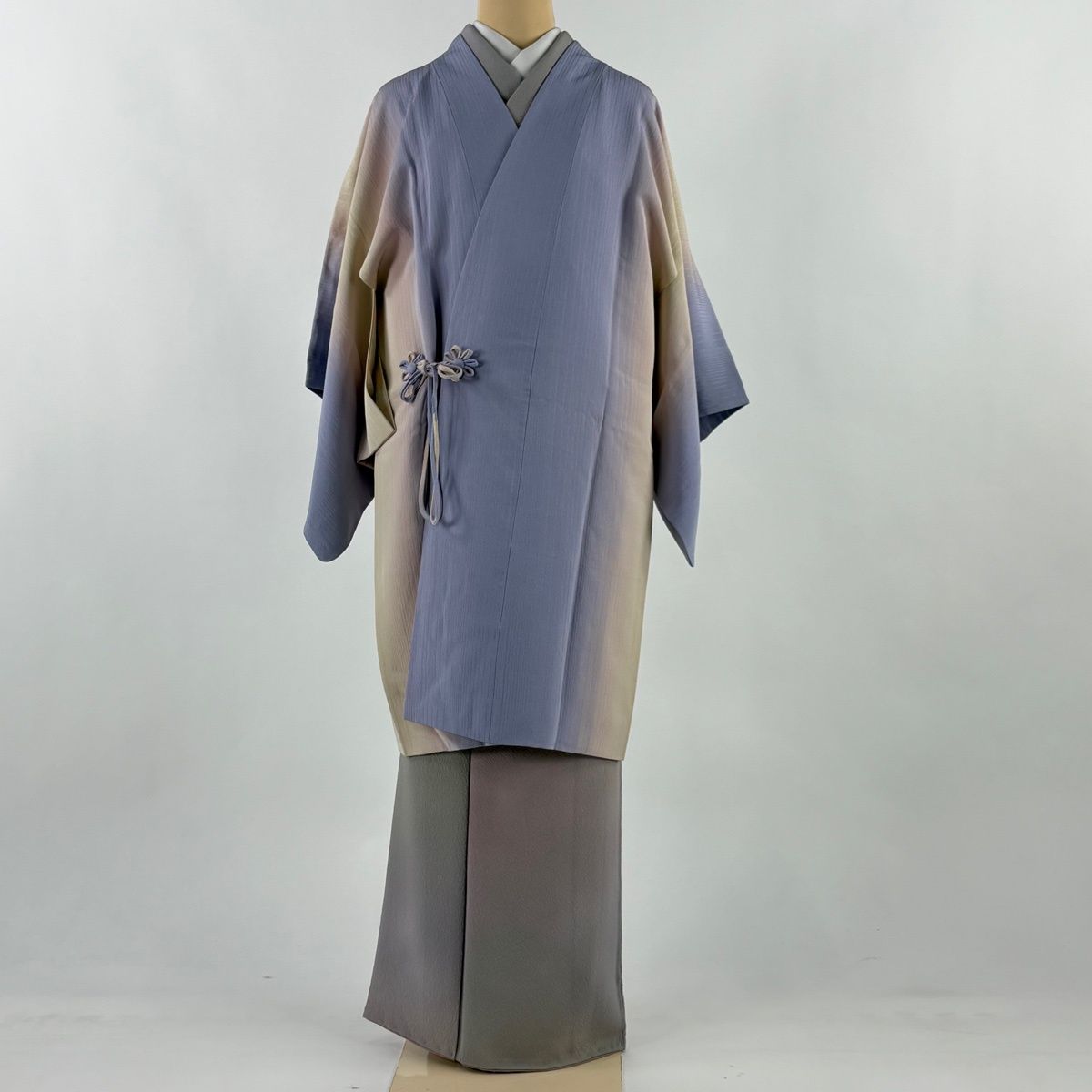 道中着 身丈93 cm 裄丈60.5 S 落款 地紋 縦ぼかし 薄紫 正絹 秀品