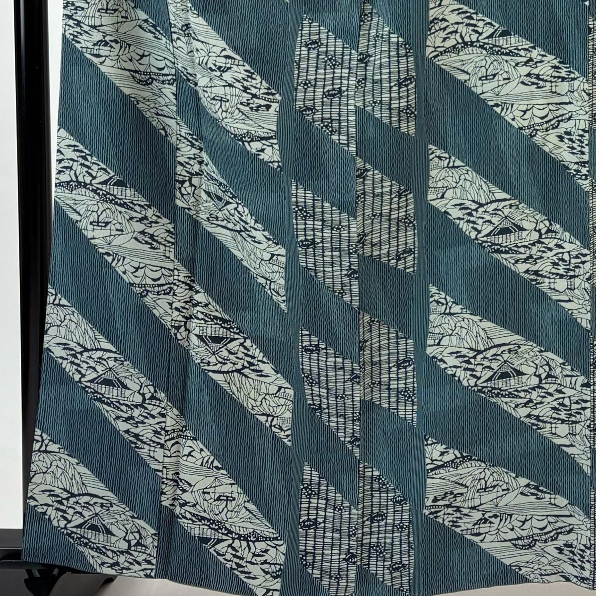 小紋 身丈161.5 cm 裄丈64 M 袷 家屋 草花 青緑 正絹 秀品