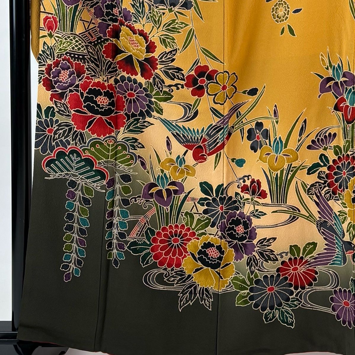 振袖 身丈159.5cm 裄丈66.5cm M 袷 牡丹 鳥 染め分け ぼかし 山吹茶色