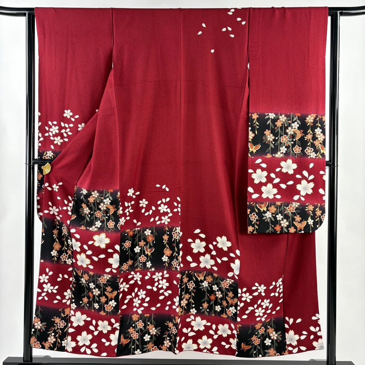 振袖 身丈155 cm 裄丈63 S 袷 桜 花びら 金糸 金彩 えんじ色 正絹 秀品