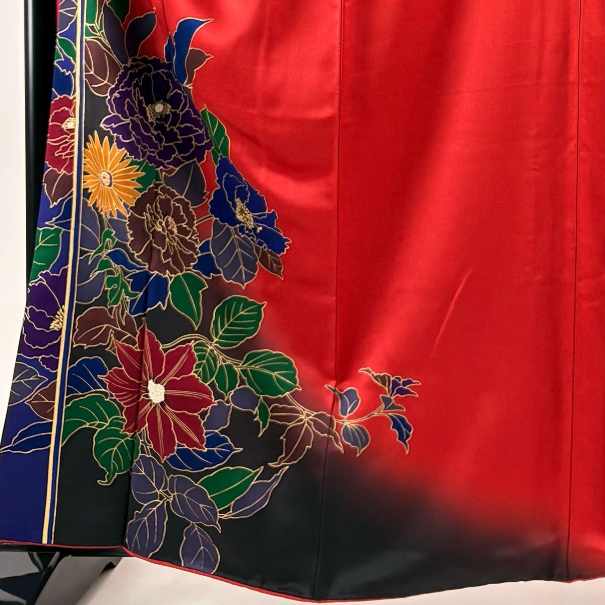 振袖 身丈163cm 裄丈70cm L 袷 牡丹 草花 金彩 染め分け 赤 正絹 秀品