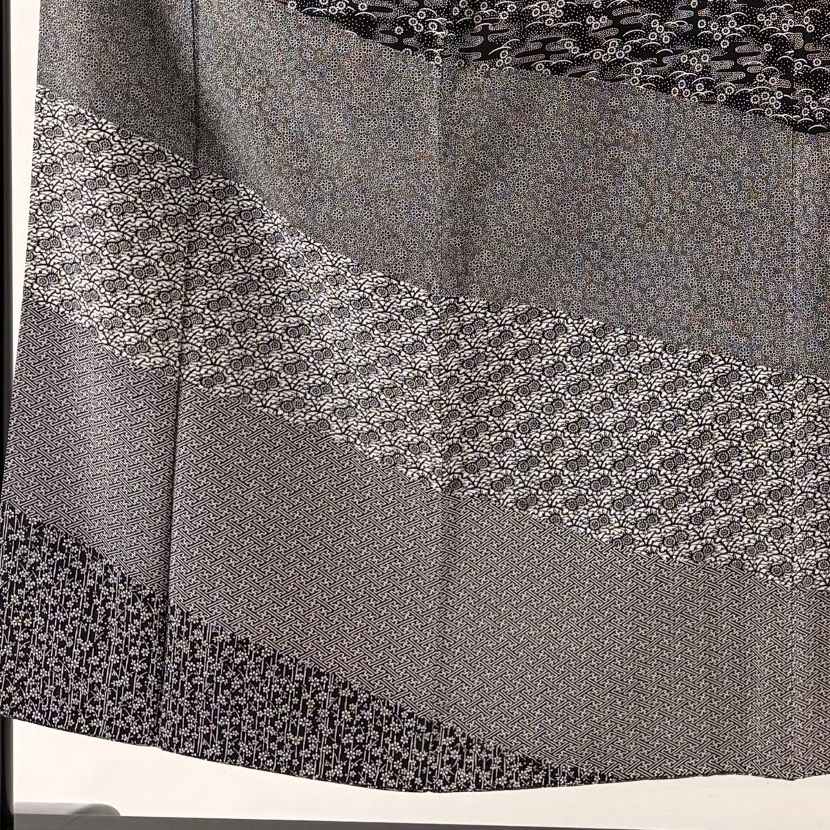 訪問着 身丈151.5 cm 裄丈61.5 S 袷 落款 花 雪輪青海波 黒灰 正絹 秀品