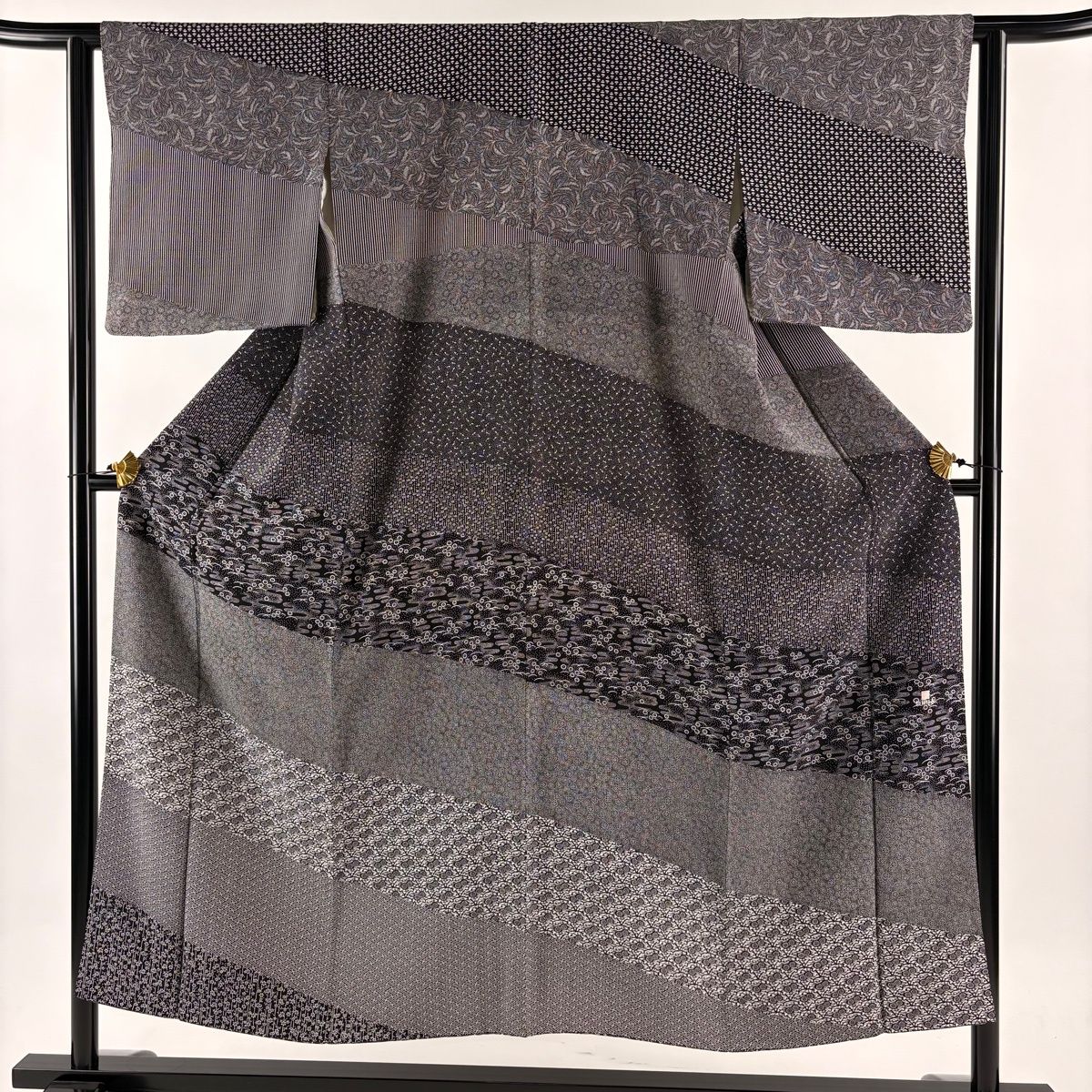 訪問着 身丈151 5 cm 裄丈61 S 袷 落款 花 雪輪青海波 黒灰 正絹 秀品