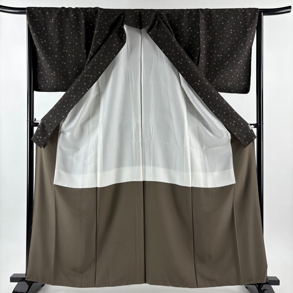  小紋 身丈162 5 cm 裄丈66 M 袷 小花 地紋 焦茶色 正絹 小紋 着物