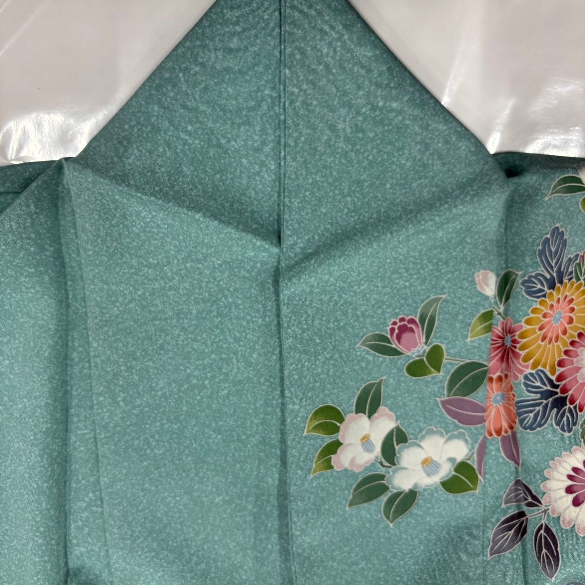 単　裄68 正絹　訪問着 菊の花刺繍 青緑色 訪問着 身丈165.5cm 裄丈68cm L 袷 菊 花唐草 ぼかし 薄緑 正絹 名品