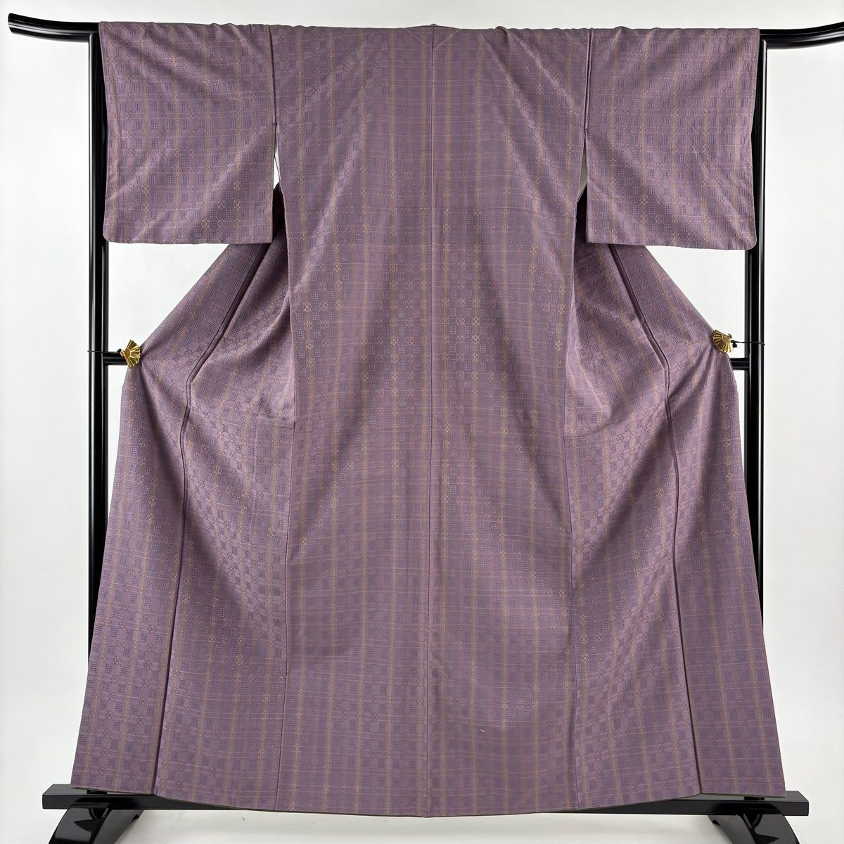 美品】 紬 身丈161cm 裄丈66cm M 袷 縞 幾何学 花織 紫 正絹 名品