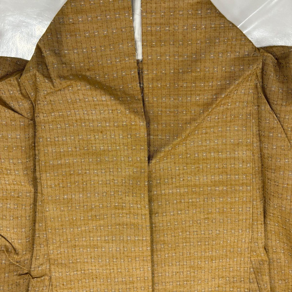 美品】 紬 身丈158cm 裄丈63cm S 単衣 幾何学 縞 山吹茶色 正絹 名品