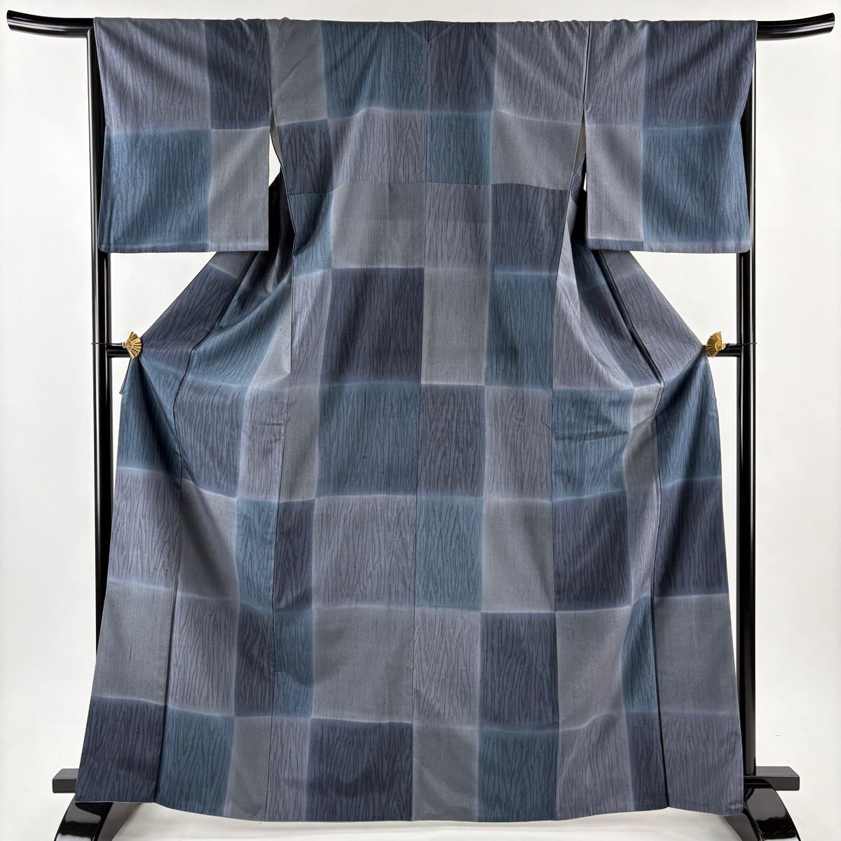 小紋 身丈167.5 cm 裄丈66 M 袷 紬地 格子 木目 ぼかし 青灰色 正絹