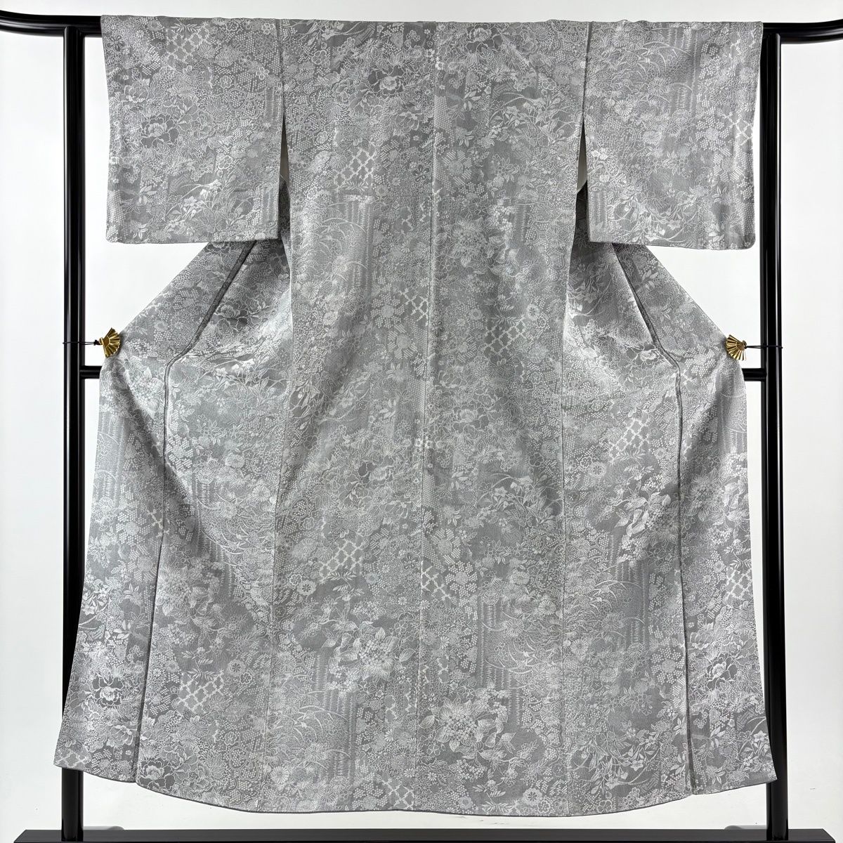 小紋 身丈152 cm 裄丈61.5 S 袷 紋意匠 草花 松皮菱 灰色 正絹