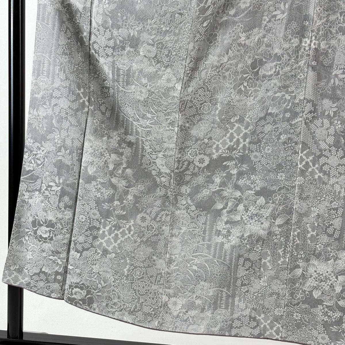 小紋 身丈152 cm 裄丈61.5 S 袷 紋意匠 草花 松皮菱 灰色 正絹 名品