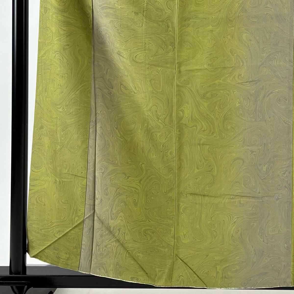 小紋 身丈159 cm 裄丈62.5 S 袷 落款 墨流し ぼかし よもぎ色 正絹 名品