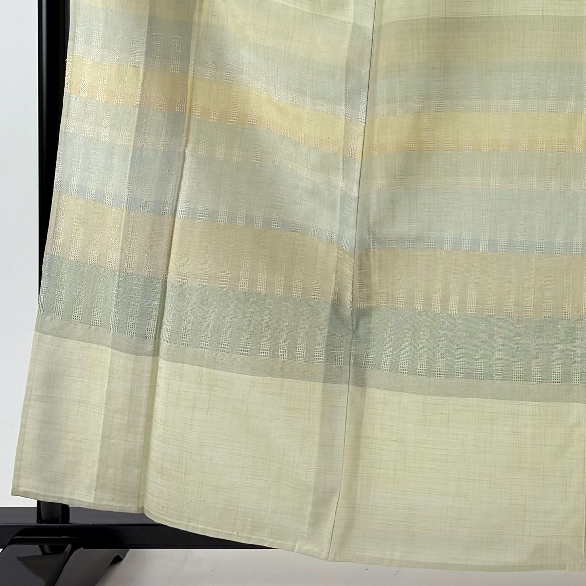 訪問着 身丈152 cm 裄丈68 L 単衣 天蚕紬 紬地 縞 幾何学模様 薄緑 正絹 名品