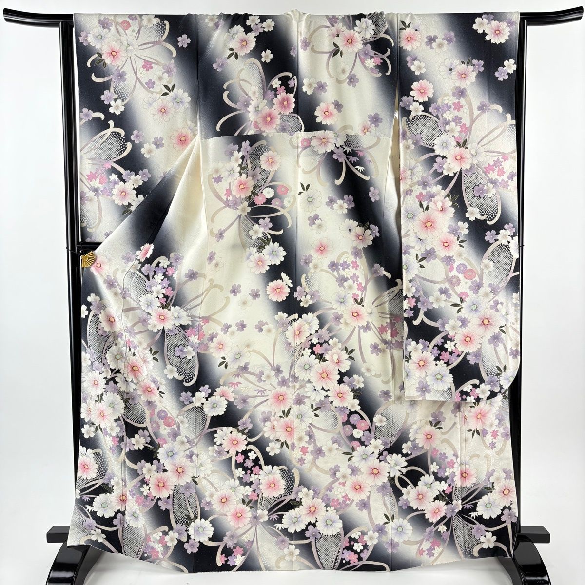 振袖 身丈169 cm 裄丈67 M 袷 草花 疋田柄 箔 銀通し クリーム 正絹