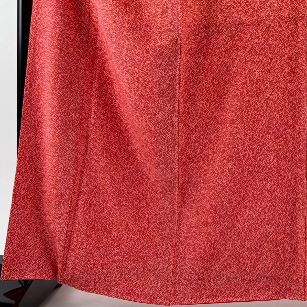 江戸小紋 身丈163 cm 裄丈65.5 M 袷 人間国宝 小宮康孝 落款 花弁 朱色 正絹