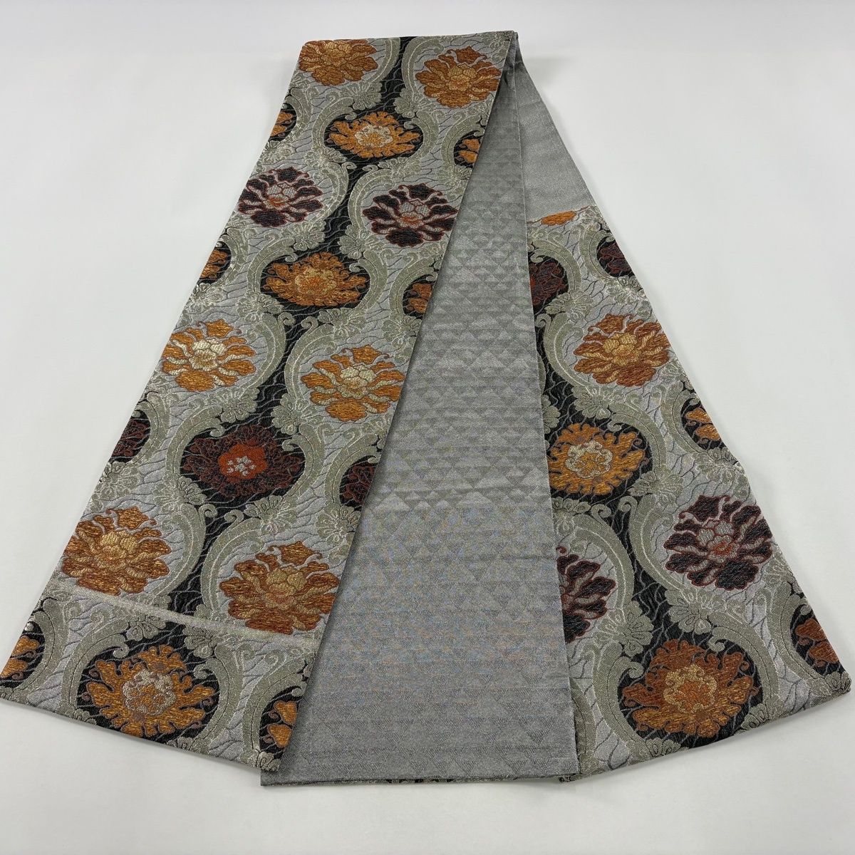 袋帯 秀品 草花 金銀糸 箔 黒 六通 正絹 【中古】 - メルカリ