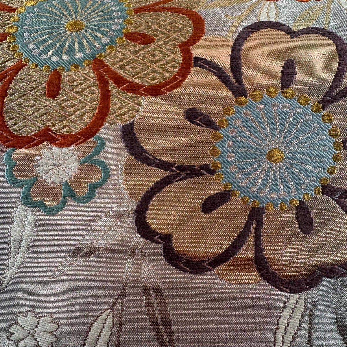 袋帯 秀品 関西仕立て 桜 花びら 金銀糸 箔 薄ピンク 六通 正絹