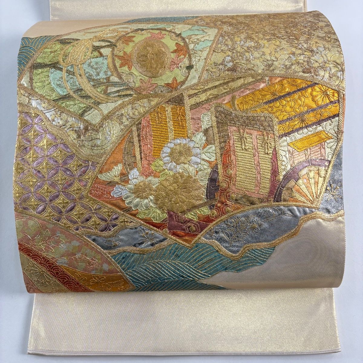 【美品】 袋帯 秀品 関西仕立て 扇面 御所車 金銀彩 金糸 金色 お太鼓柄 正絹 【】