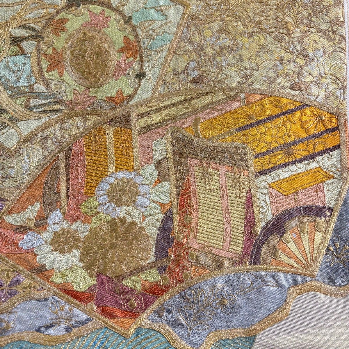 袋帯 秀品 関西仕立て 扇面 御所車 金銀彩 金糸 金色 お太鼓柄 正絹