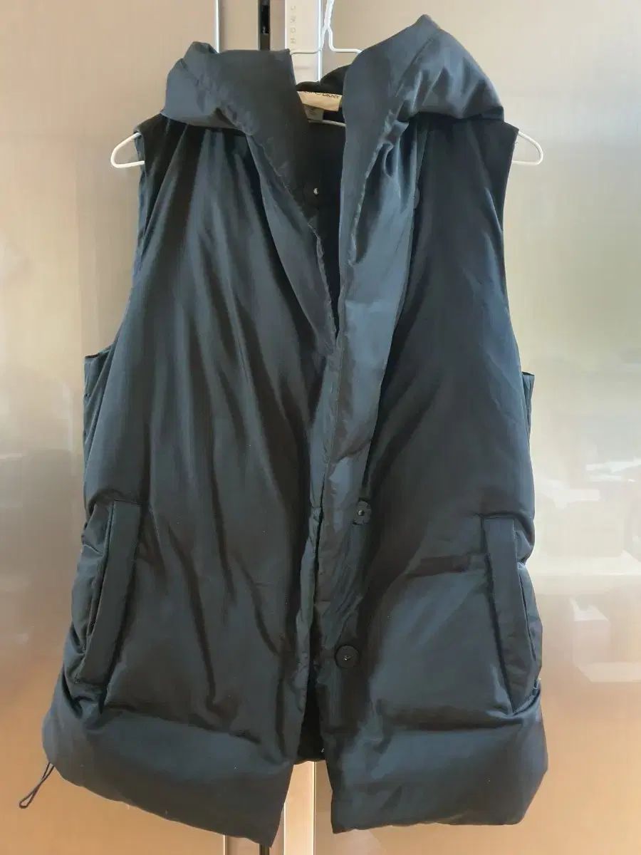 DKNY フード ダウン ベスト ブラック 55