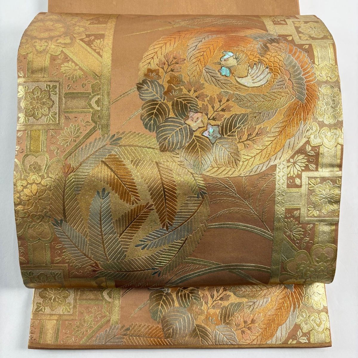 袋帯 秀品 若松丸文 花鳥 螺鈿 金彩 赤茶 お太鼓柄 正絹 【中古