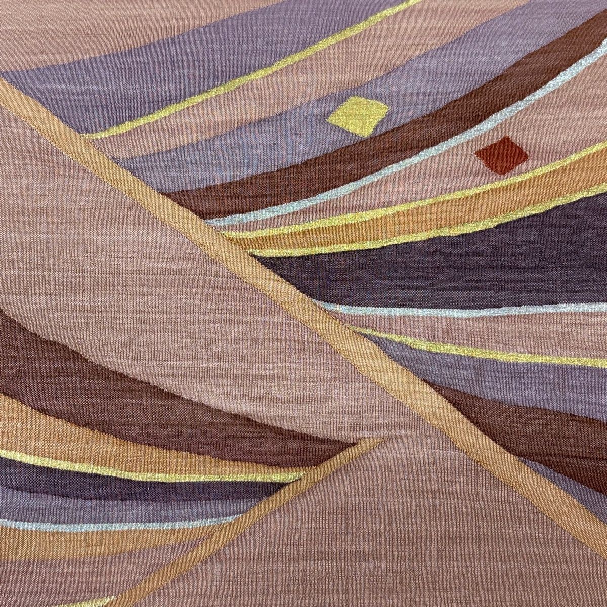 名古屋帯 秀品 紬地 幾何学模様 箔ちらし 金銀彩 小豆色 正絹