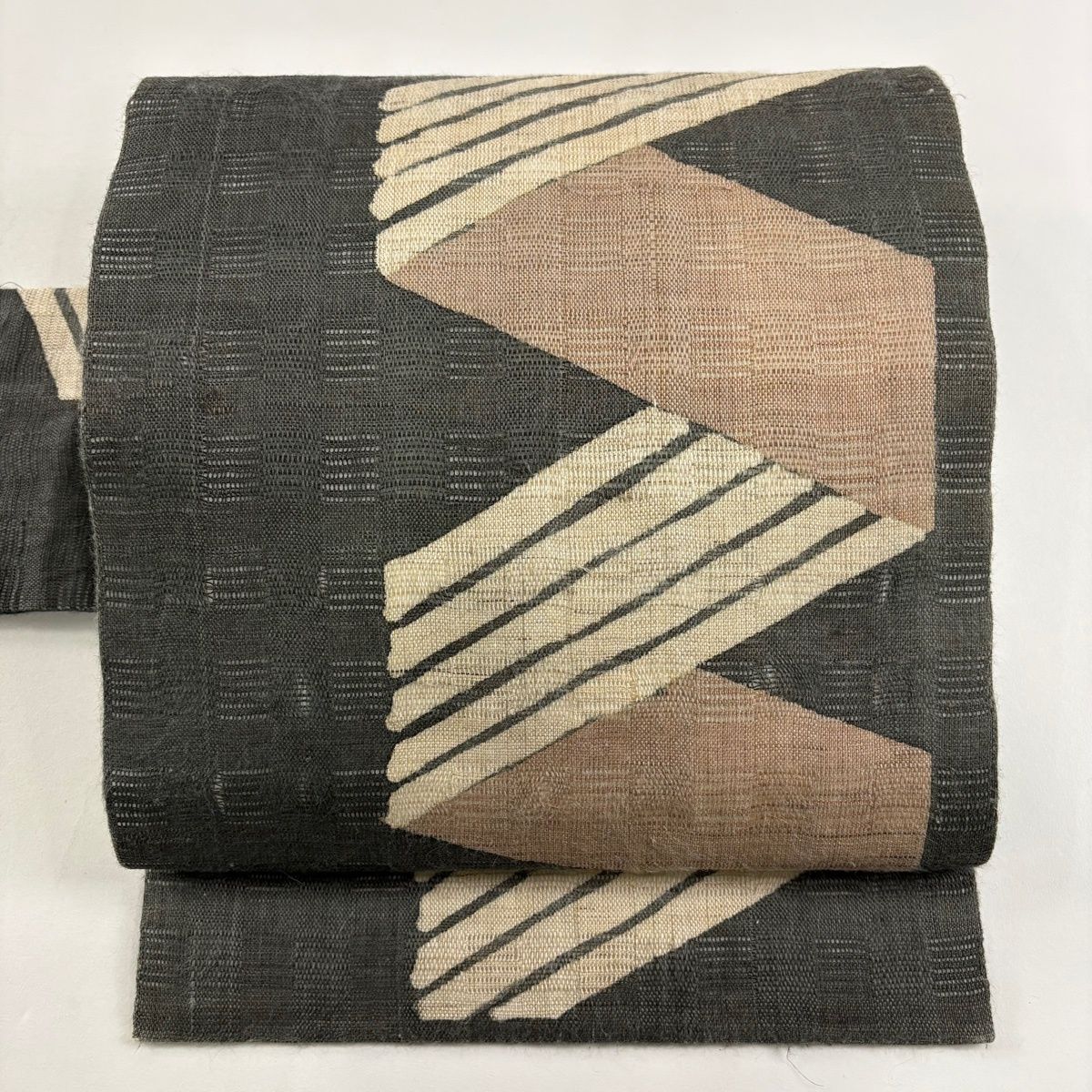 名古屋帯 名品 夏帯 幾何学模様 灰色 麻