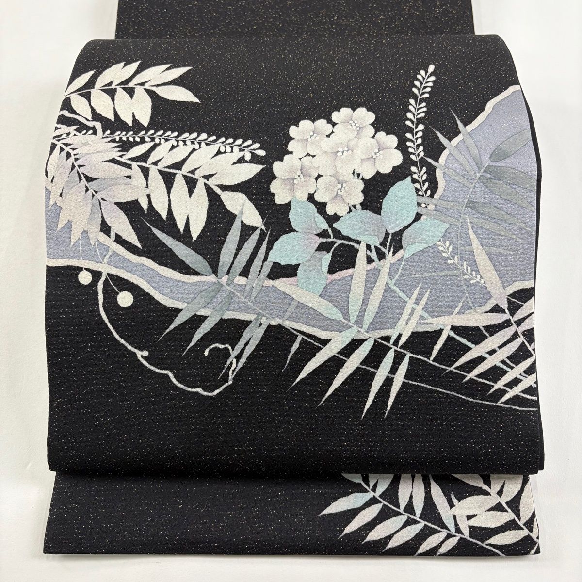 美品】 袋帯 名品 草花 金通し 黒 お太鼓柄 正絹 【中古】 - メルカリ