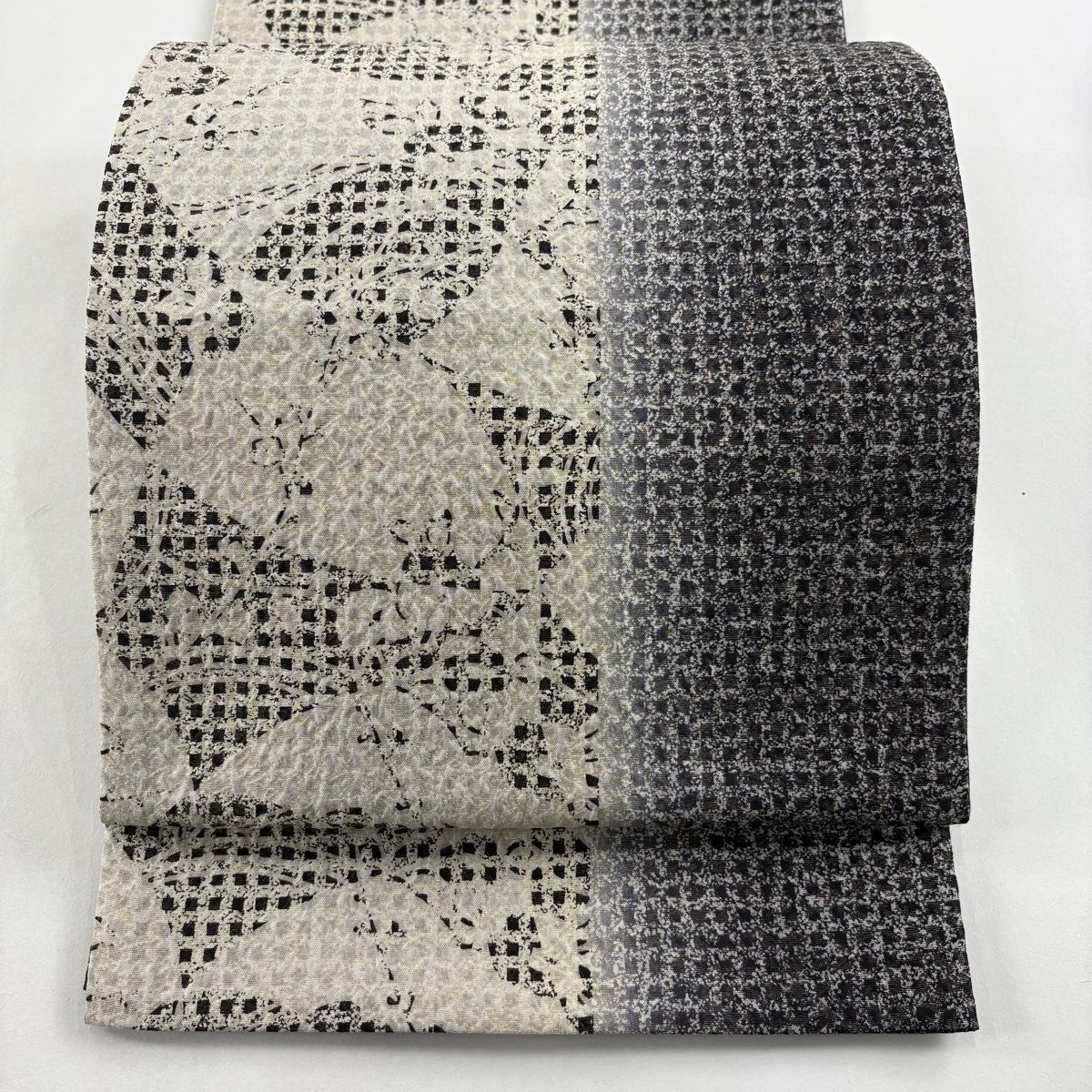 袋帯 格子 草花 金通し ふくれ織 灰色 お太鼓柄 正絹