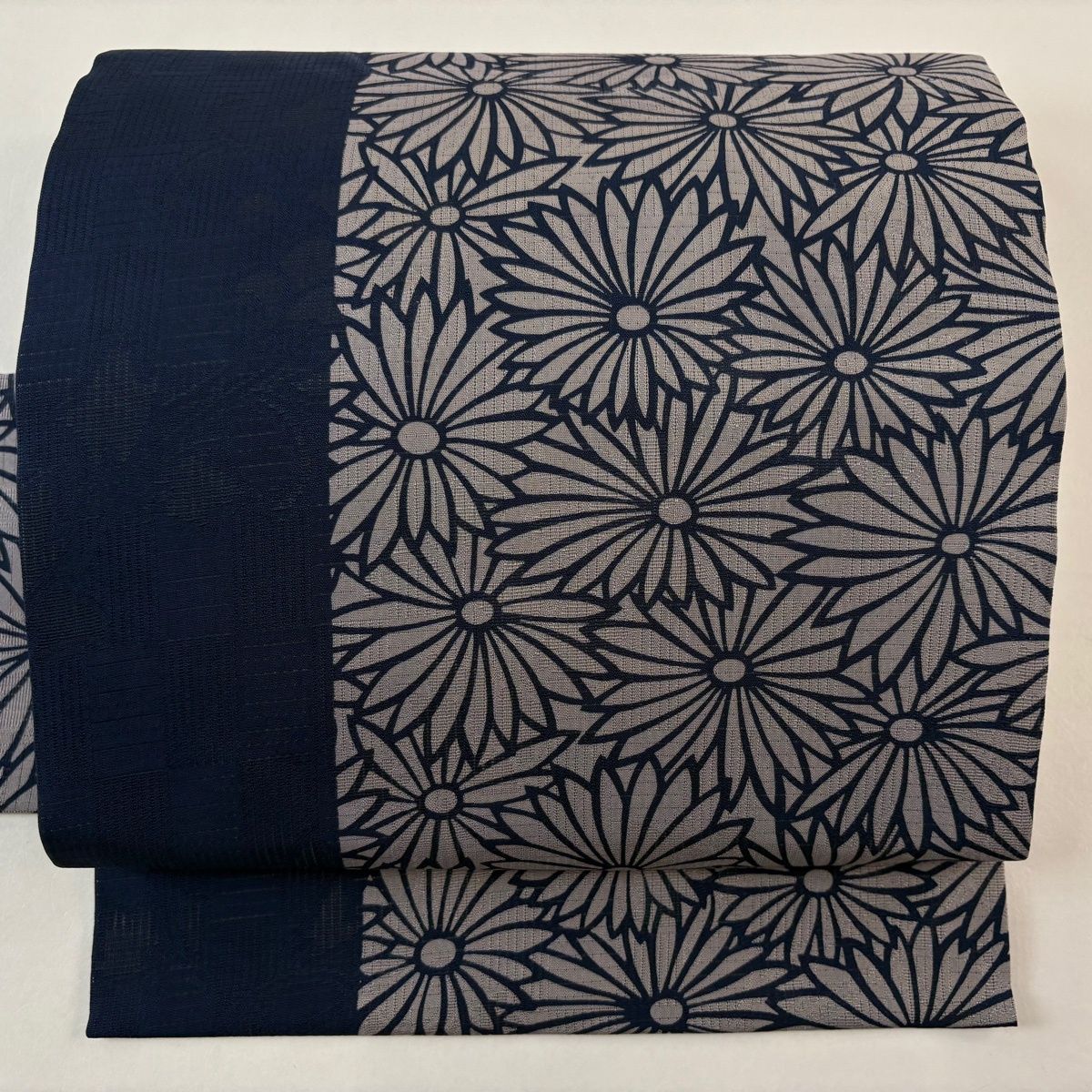 美品】 名古屋帯 名品 落款 夏帯 縦絽 伊勢型染 菊尽くし 花唐草 藍色