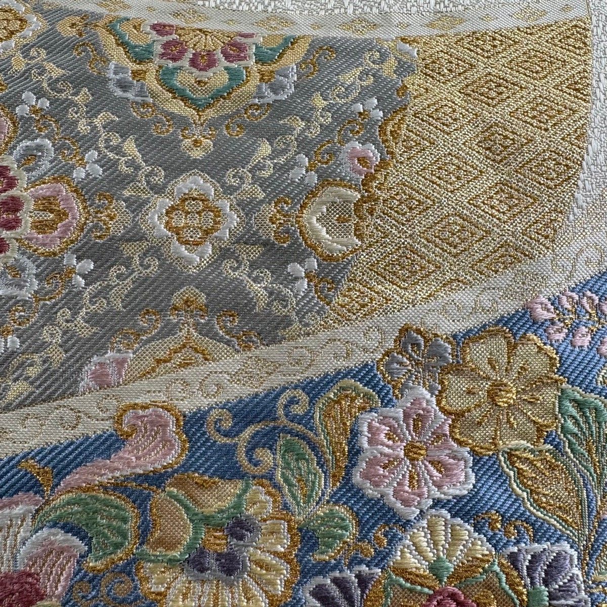 袋帯 名品 華文 草花 箔 金糸 クリーム 六通 正絹