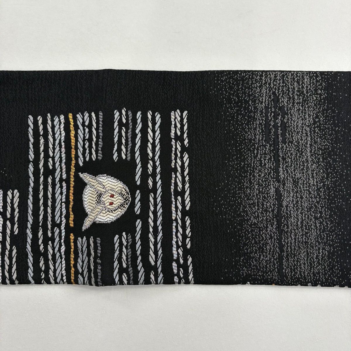 名古屋帯 名品 うさぎ 縞 金銀糸 黒 正絹 【中古】 - メルカリ