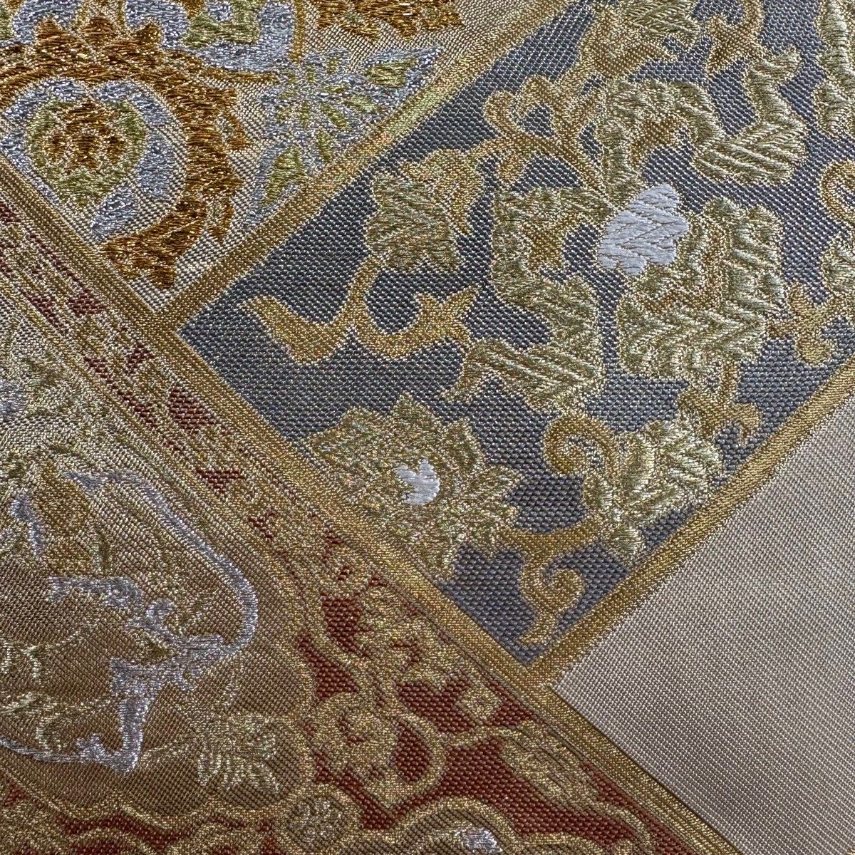 袋帯 名品 川島織物 落款 華文 花唐草 金銀糸 箔 金色 六通 正絹 袋帯 名品 川島織物 落款 華文 花唐草 金銀糸 箔 金色 六通 正絹