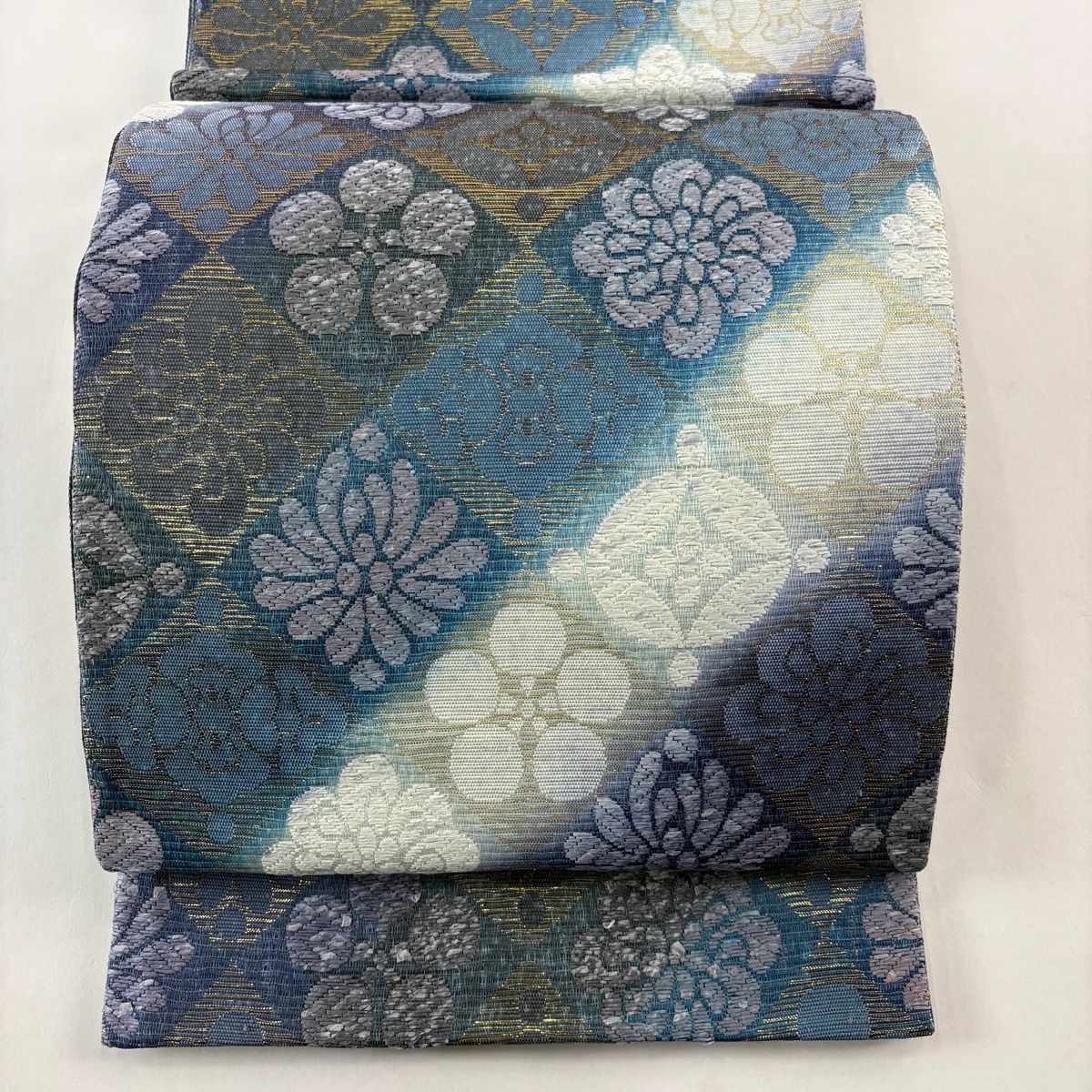 美品】 袋帯 名品 花 七宝 箔 藍色 六通 正絹 【中古】 - メルカリ