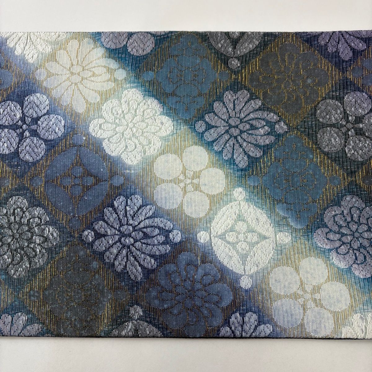 美品】 袋帯 名品 花 七宝 箔 藍色 六通 正絹 【中古】 - メルカリ