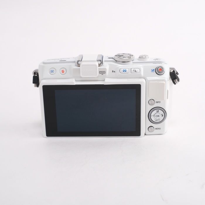 中古】(オリンパス) OLYMPUS E-PL6 ボディ ホワイト - メルカリ