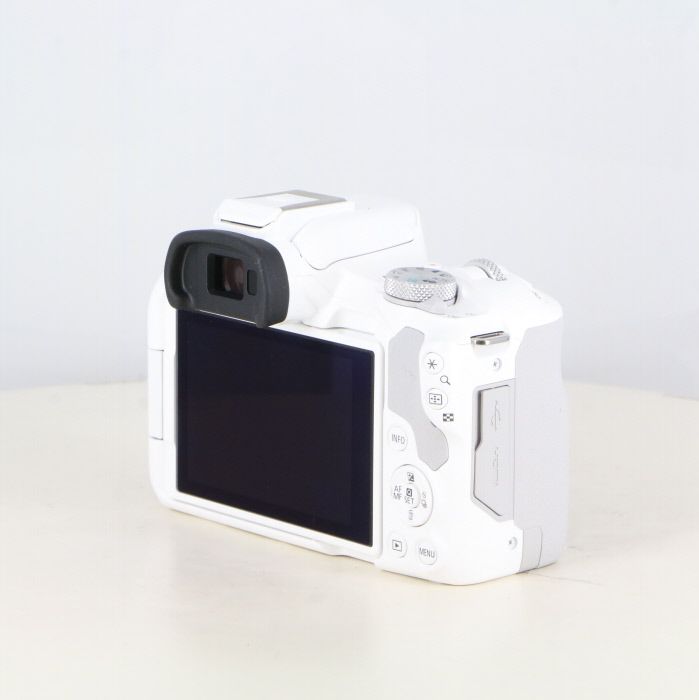 Canon EOS R50 ボディ ホワイト 使う人、使い方によっては有益なカメラ』 CANON EOS R50 ボディ