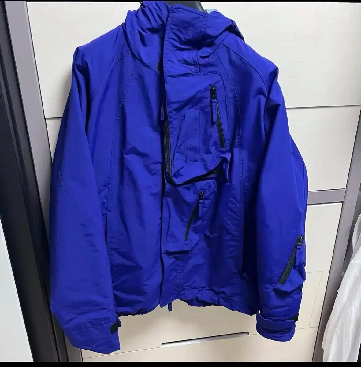 アンダーマーカー ウィンドブレーカー